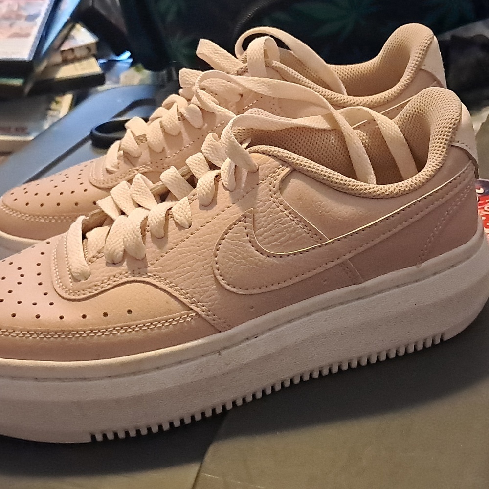 Womens nikes